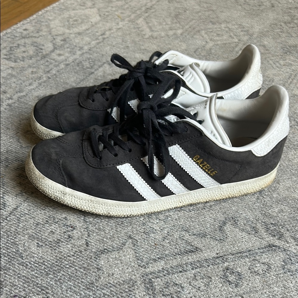 Adidas Gazelle grey Suede Sneakers